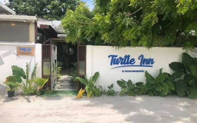 Turtle Inn Dharavandhoo