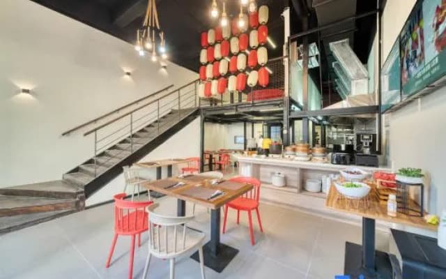 Cloud Seasons Hotel (Jiaxing Nanhu University & Babaiban Branch)