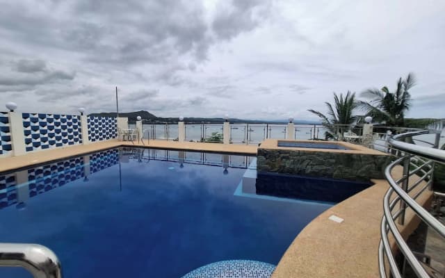 Mountain Meets The Sea Hidden Resort
