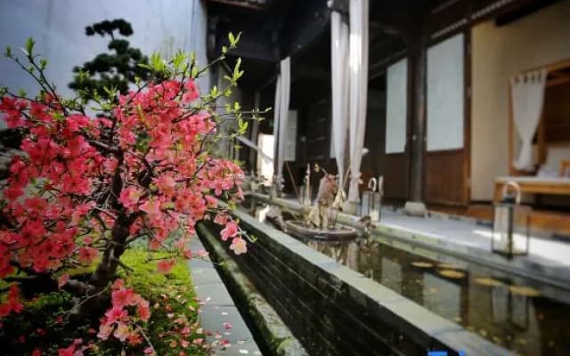Yuzhan Hotel