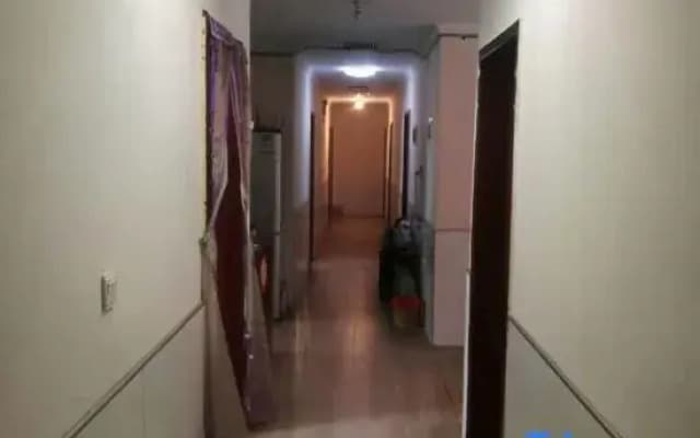 Yiyang Xinjia Hotel