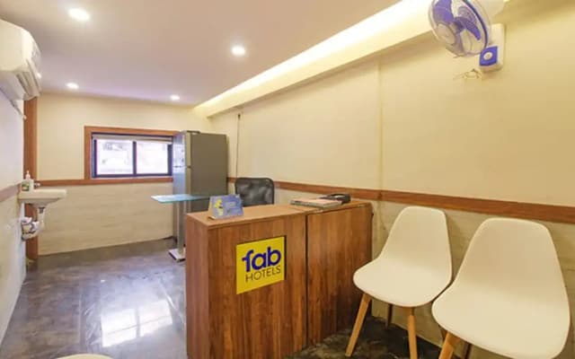 Hotel peninsula suites mumbai