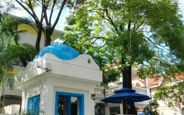 Aiqinhai Theme Hostel
