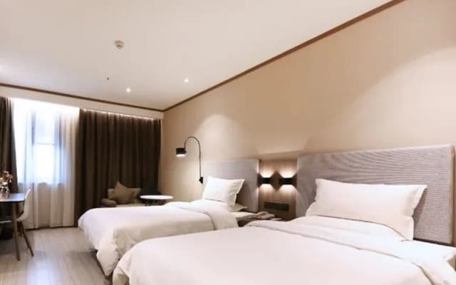 Hanting Tongliang New District Pedestrian Street Hotel