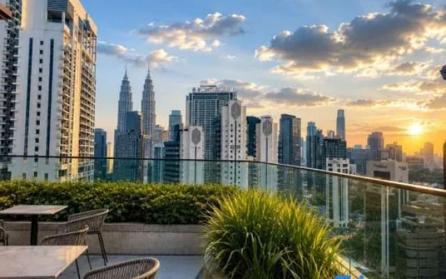 Majestic KLCC Infinity Pool | 5min Walk to Mall & Train
