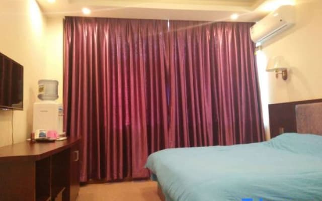 Maitreya Red Yun Hotel