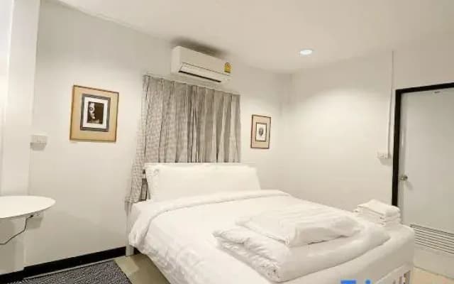 Private Garden house, Banrublom Rayong beach +Free wifi (Pool villa)