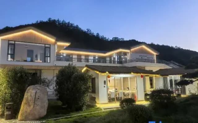 Story and His Courtyard Aesthetic Homestay (South Gate of Donglin Temple Pure Land Garden Branch)