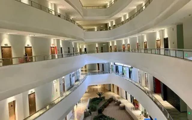 Sanyue Lumingju (Hudie Plaza)