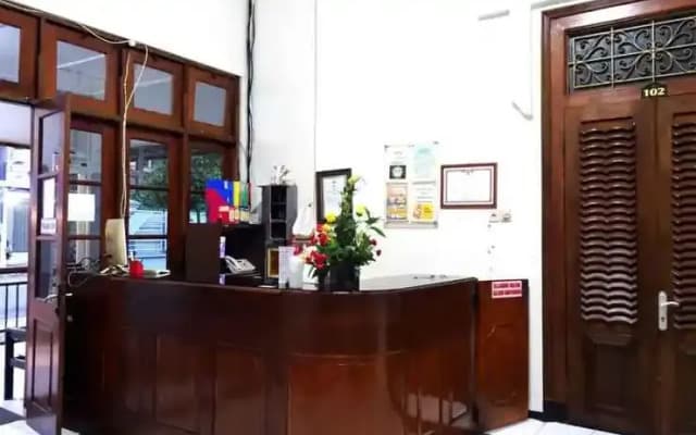 Hotel Iraa