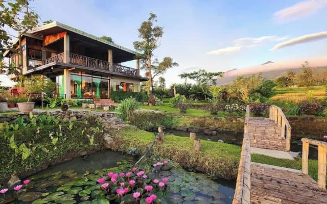 Kalaparan Farm House by Hiverooms