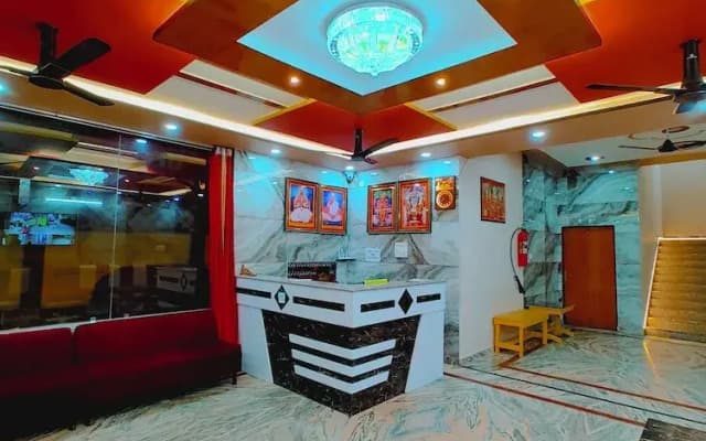 Shree Venkatesh Niliyam 300 M Ram Temple