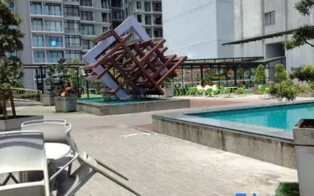 Highland Breeze Hotel