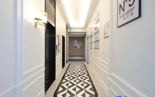 Xi'an Hotel (Guilin Wuyue Plaza Liangjiang Airport Branch)