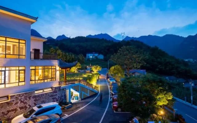 Wulingyuan Heart Awakening Lodge