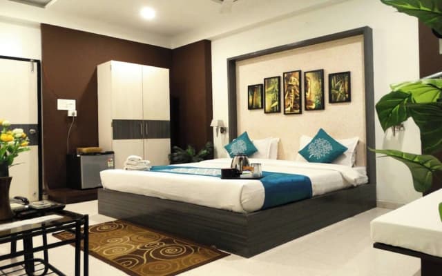 Hotel Crown