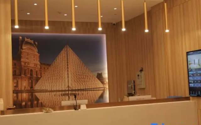 Man Island Hotel