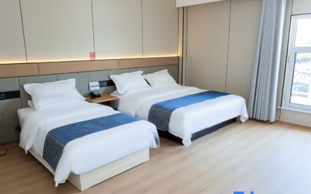 Taihe Business Hotel