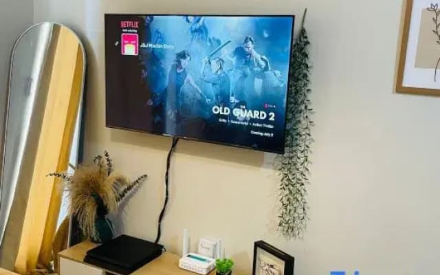 J&J Mactan Stays PS4, Netflix, Pool & Paid Parking