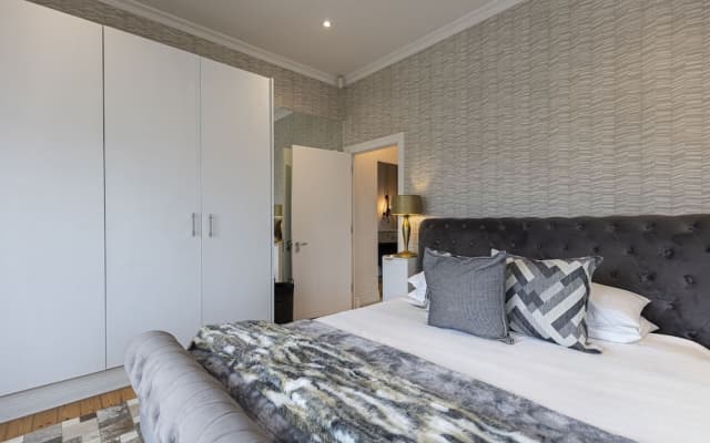 YOLO Spaces - Clifton Boutique Villa
