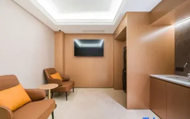 Vienna Hotel (Yiwu International Trade City & Global Digital Trade Center Branch)