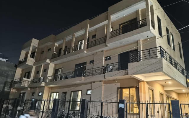Collection O Agra Kalindi Vihar