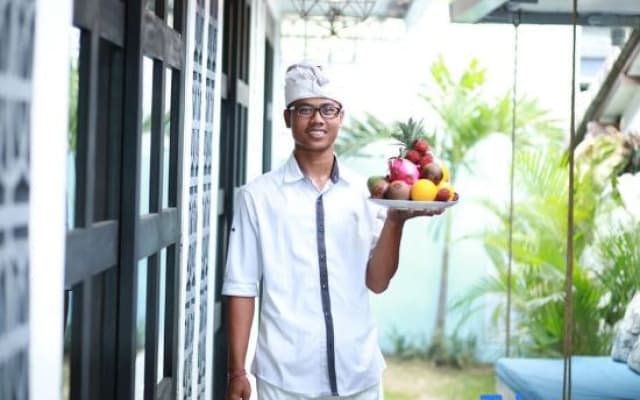 3BR Canggu Batu Belig Tropicana Villa - Walk to Beach