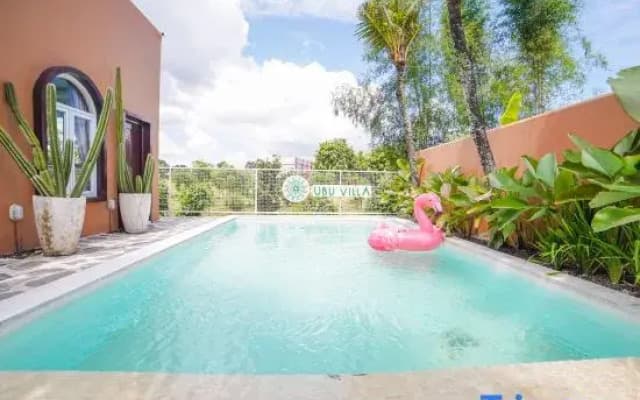 Ubu Villa Gito Gati - 4 Bedrooms Villa in Jogja for Family