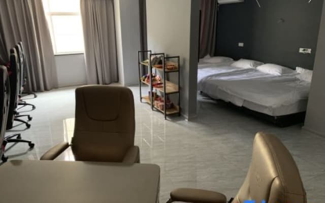 Haiwan E-sports Homestay (Guogou)