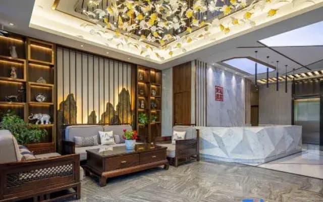 Nanyao Hotel (Yining Station)