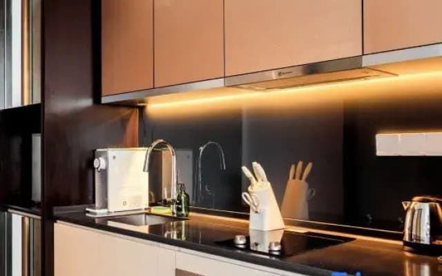 Scarletz Suites KLCC • 5-min to Petronas Twin Towers • Rooftop Infinity Pool