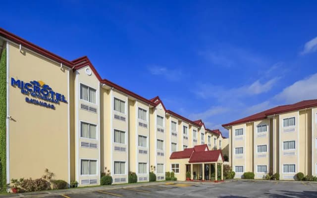 Microtel Inn And Suites Batangas