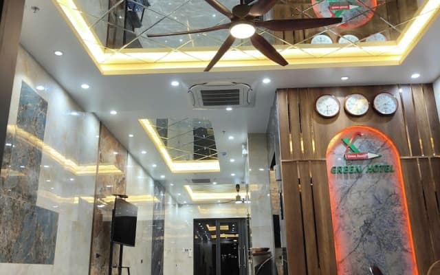 Green Family Hotel