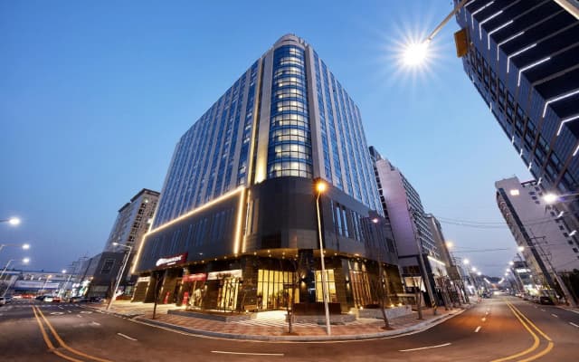 Ramada Pyeongtaek Hotel