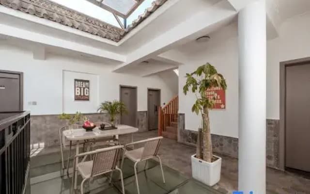 Muyu · Yujian Mufeng The | Yu Songjian Xianju Homestay (Dali Ancient City South Gate)