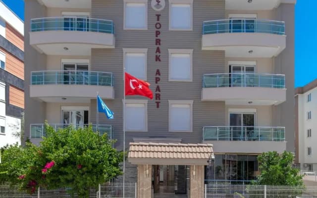 Toprak Hotel
