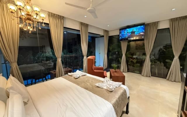 7 Tree Resort & Restaurant