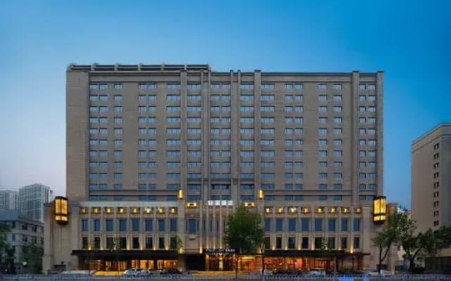 Shenyang North Station South Square Light Residence Hotel