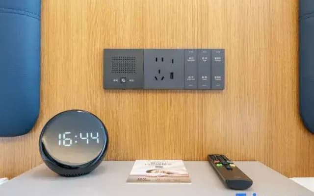 Home Inn Business Hotel（Qingdao Haier Industrial Park Pure Life Journey）