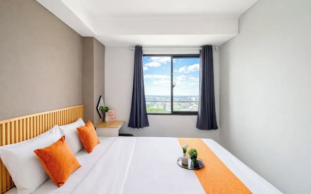 Good Design And Restful 1Br At Apartment Daan Mogot City
