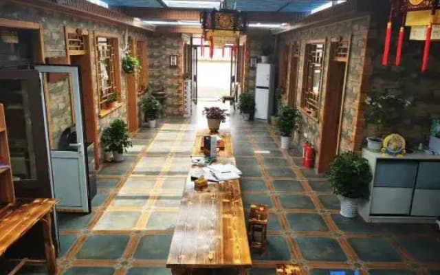 Guanglu Island Yun Yiju Chinese Inn