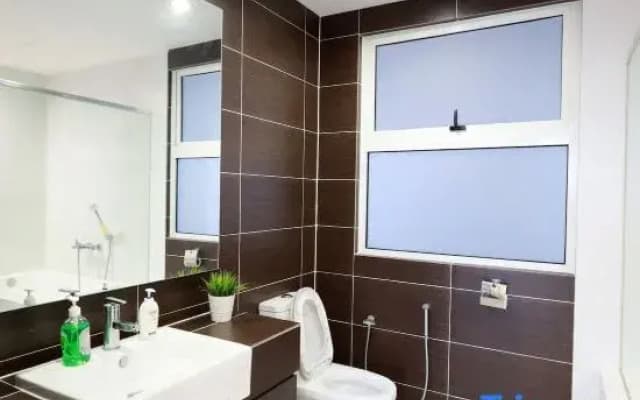 4pax King Bed 2BR Encorp Marina
