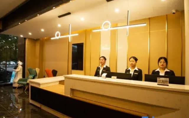 Yun Pan S Light Luxury Hotel (City God Temple)