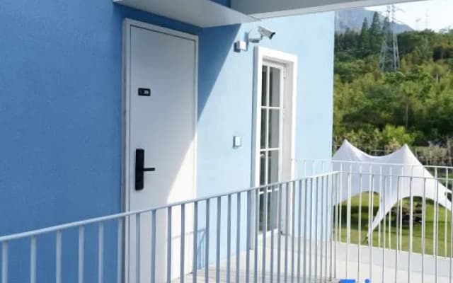 Blue House Country Hotel