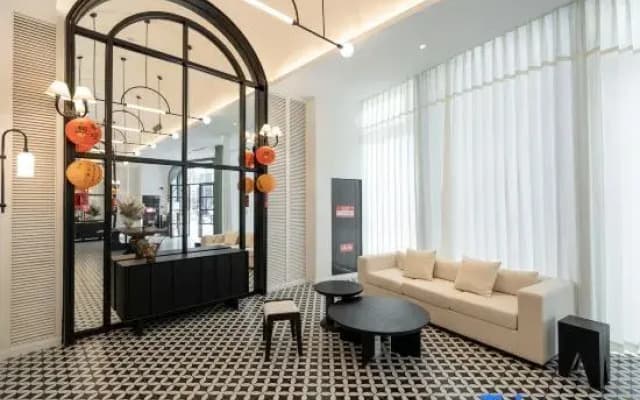 SFEEL Designer Hotel (Yibin Railway Station · Vientiane Tiandi Branch)