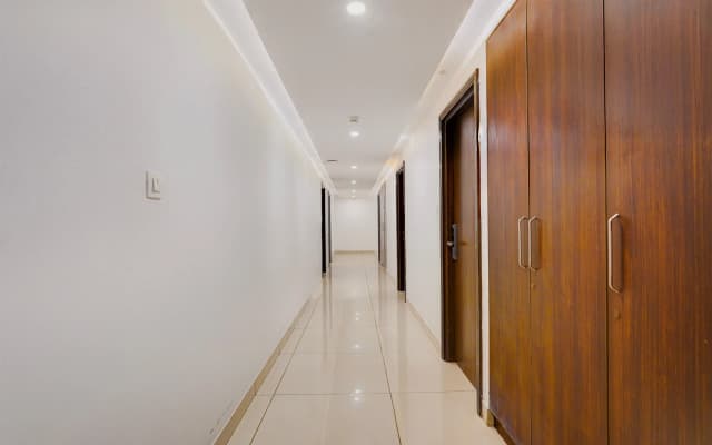 Townhouse Oak Science Gallery Bengaluru Formerly Blue Ocean Residency