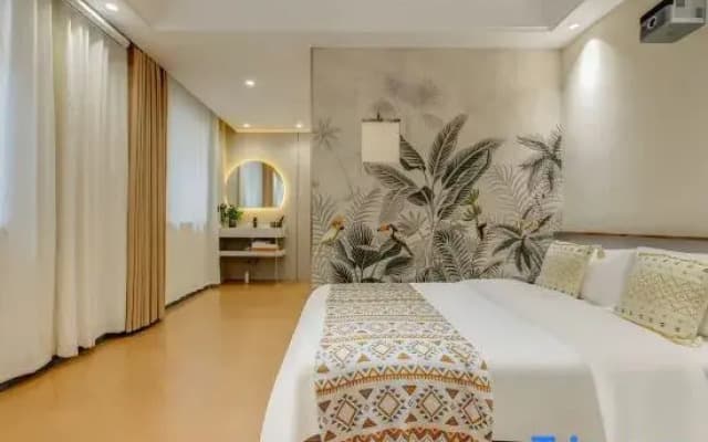 No. 7 Homestay (Xi'an Zhonggulou Huimin Street Branch)