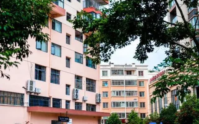 zhaotongThe building on the cloudResidential hostel