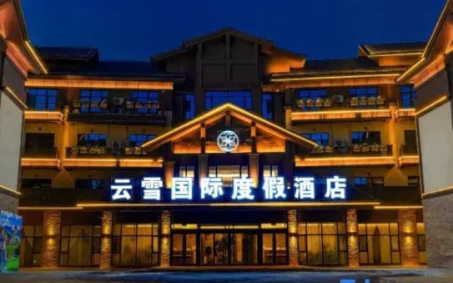 Altai Yunxue International Resort Hotel