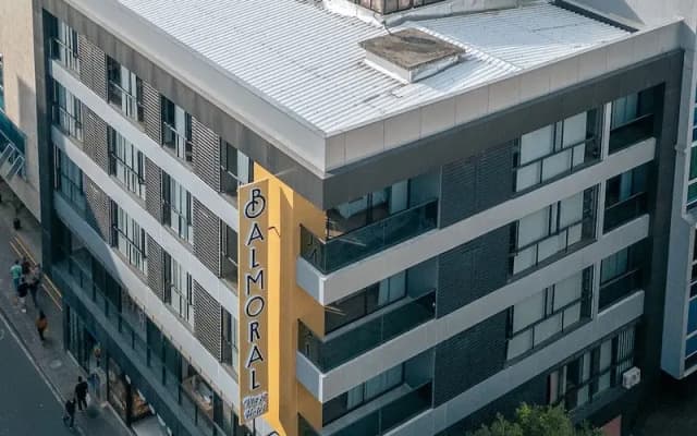 Hotel Balmoral Plaza